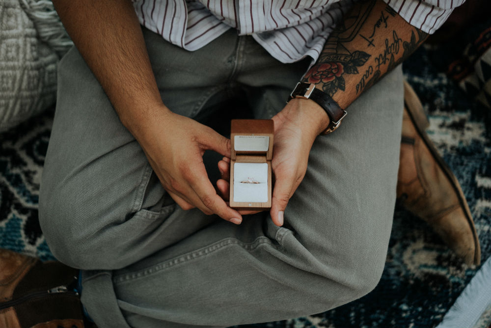 5 Creative Proposal Ideas to Make Her Heart Race