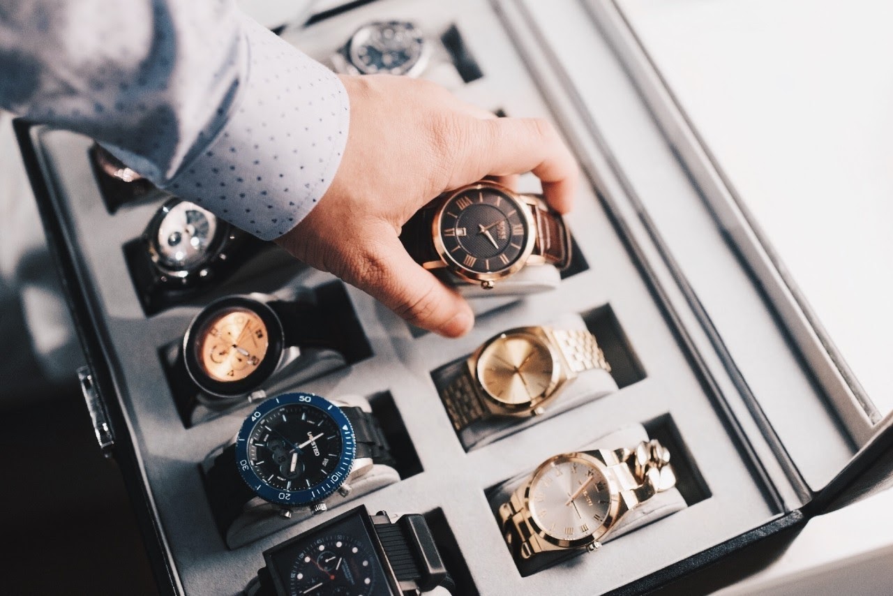 Luxury Timepieces 101: Understanding Watch Complications