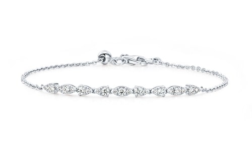 a diamond chain bracelet from Hearts On Fire.
