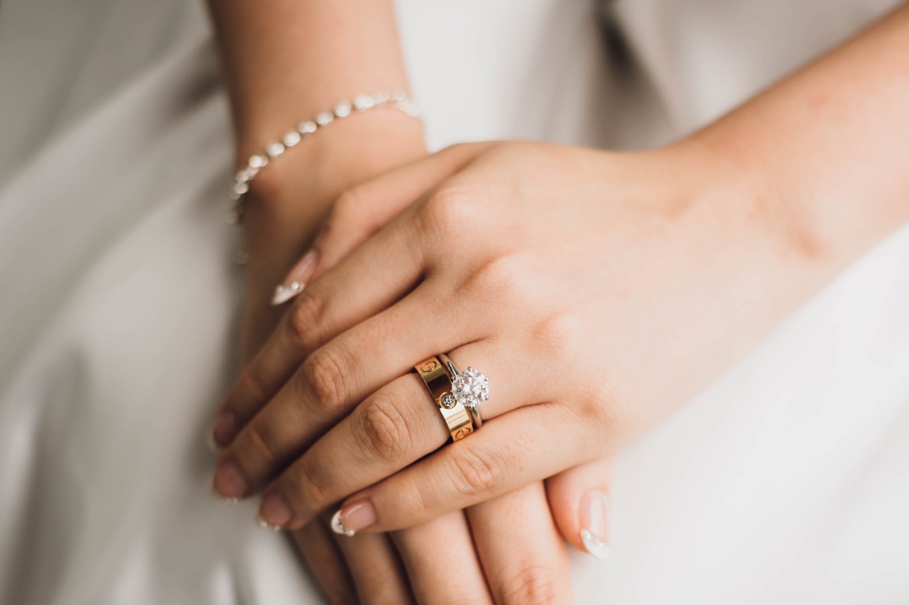 A bride’s hands