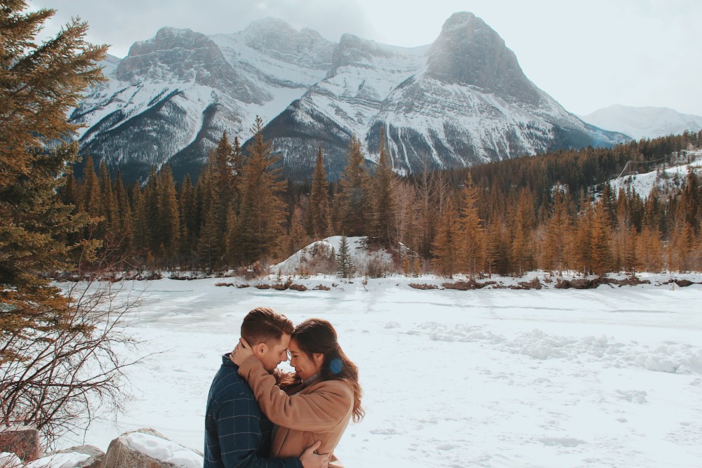 WHY SHOP FOR OVAL CUT ENGAGEMENT RINGS AT ROGERS JEWELRY CO.? WHY SHOP FOR OVAL CUT ENGAGEMENT RINGS AT ROGERS JEWELRY CO.?