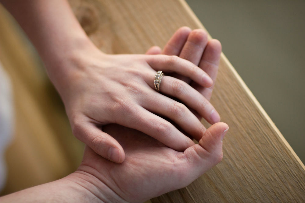 CHARACTERISTICS OF THREE STONE ENGAGEMENT RINGS CHARACTERISTICS OF THREE STONE ENGAGEMENT RINGS