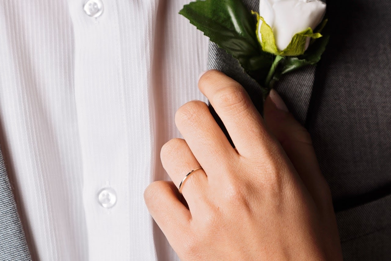 PROFESSIONALS SERVICES AVAILABLE AT ROGERS JEWELRY CO. PROFESSIONALS SERVICES AVAILABLE AT ROGERS JEWELRY CO.
