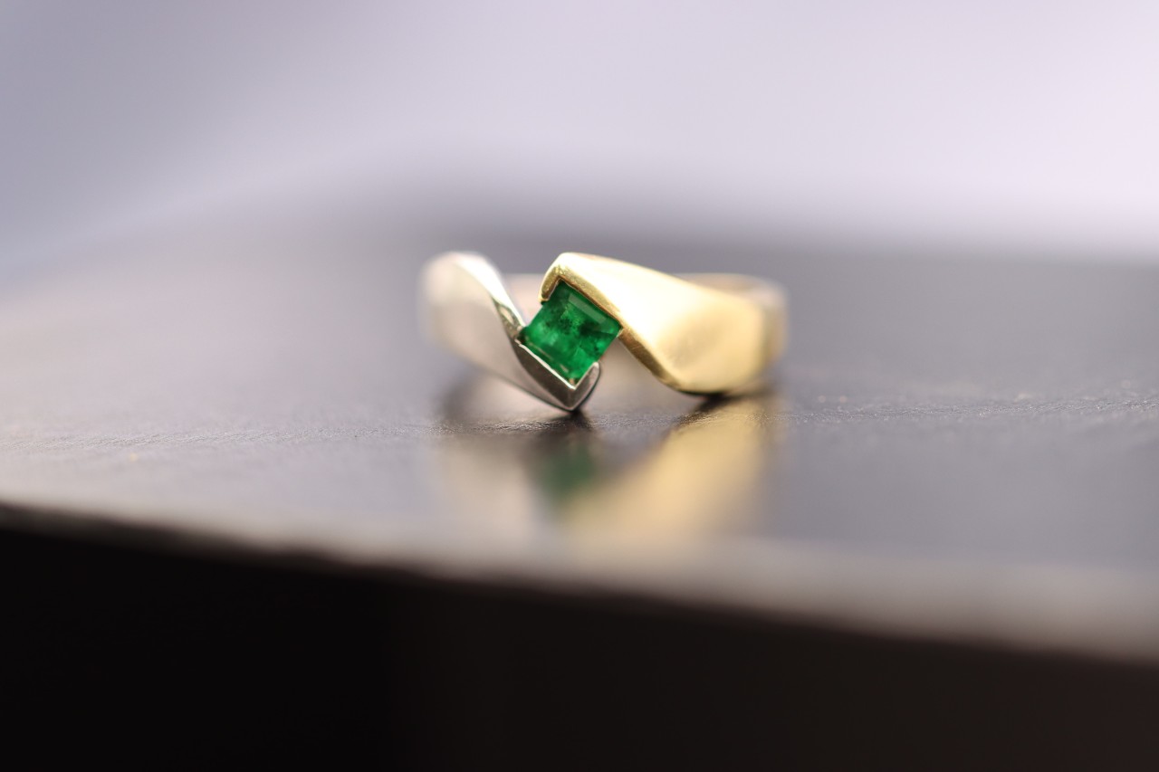 Discover Precious Metal Jewelry at Rogers Jewelry Co. Discover Precious Metal Jewelry at Rogers Jewelry Co.